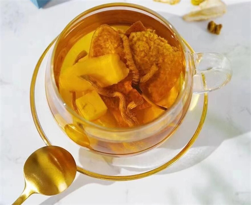 冬蟲夏草營(yíng)養(yǎng)酒的制作方法 冬蟲夏草怎么泡酒？
