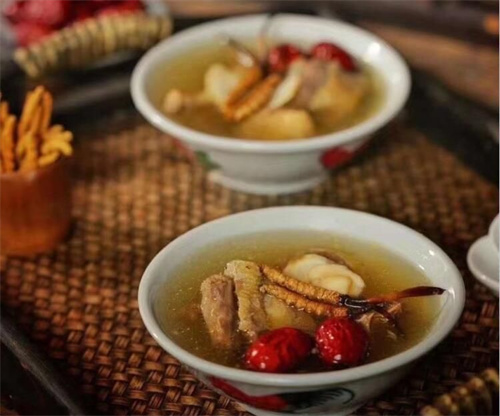 冬蟲(chóng)夏草怎么煲湯？冬蟲(chóng)夏草煲湯的方法