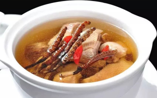 冬蟲(chóng)夏草煲湯的最佳季節(jié)，喝對(duì)事半功倍